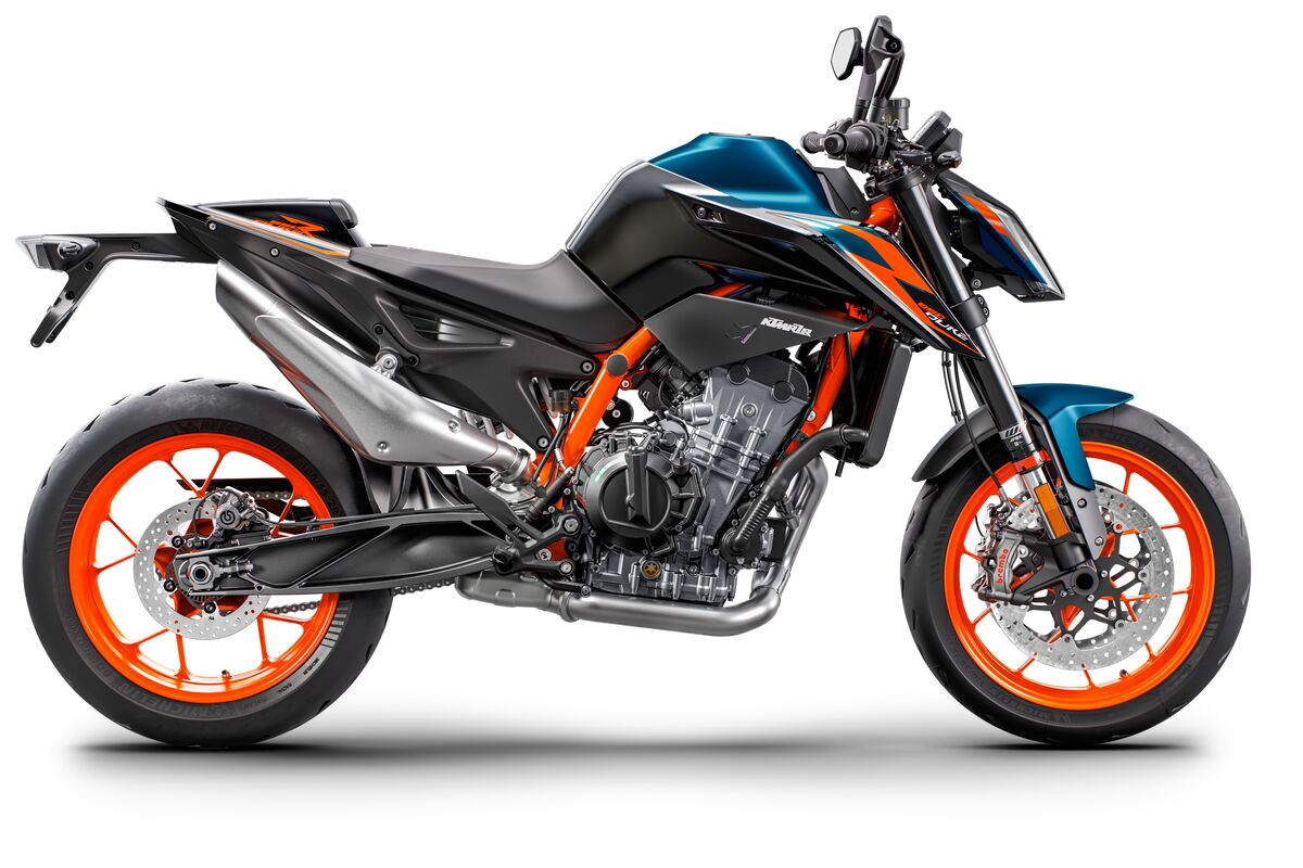 890 DUKE R
